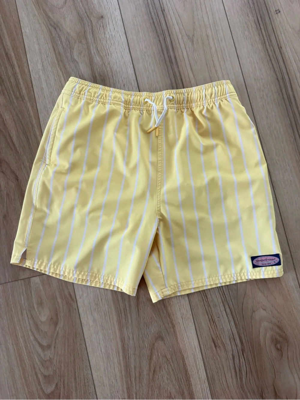 Vineyard Vines - youth swimming trunks